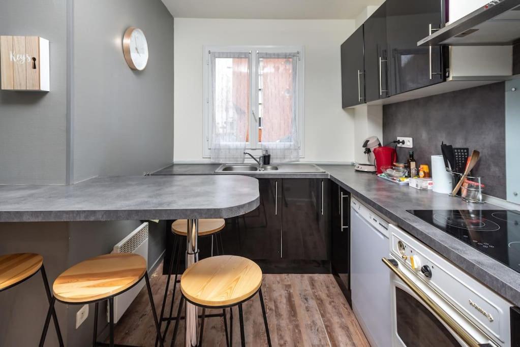 Duplex Cosy Et Contemporain Avec Parking Prive Apartment Амиен Екстериор снимка